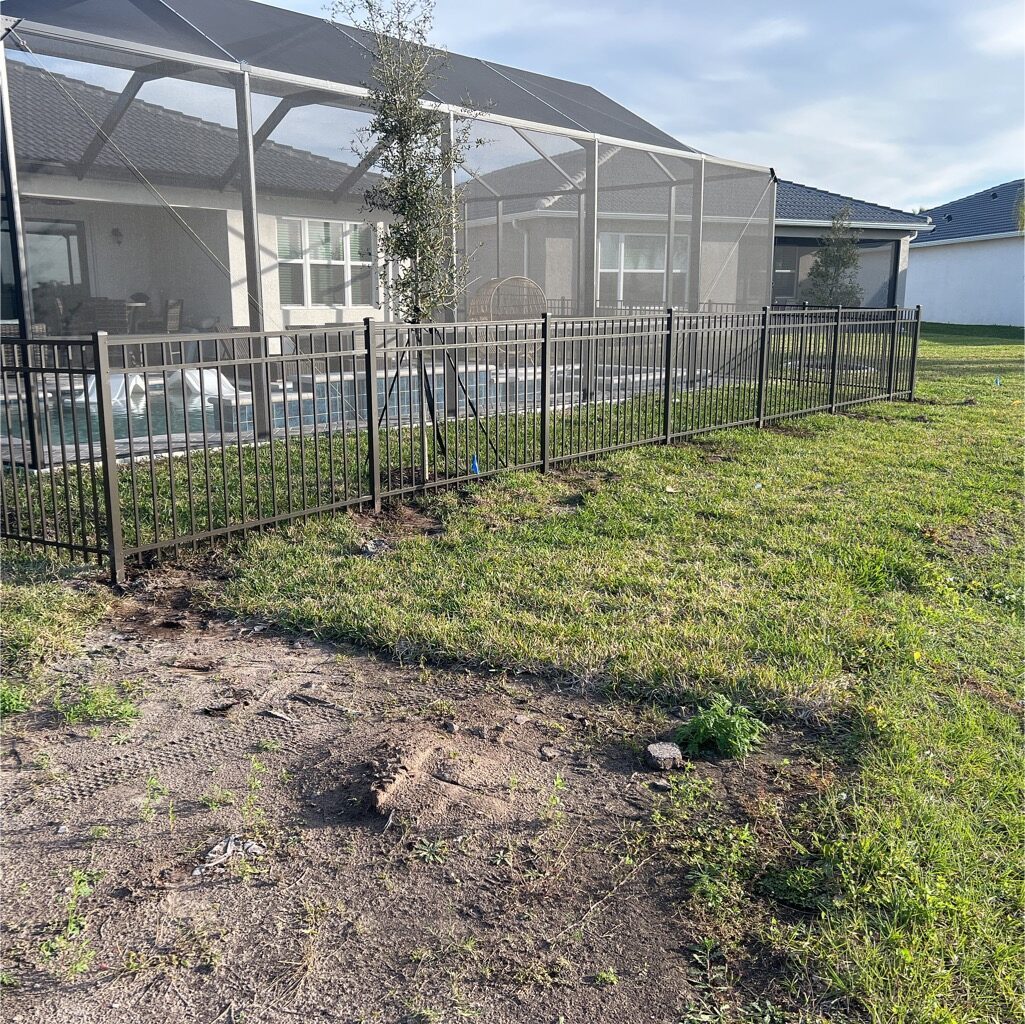 4' & 6' 3-Rail + Privacy