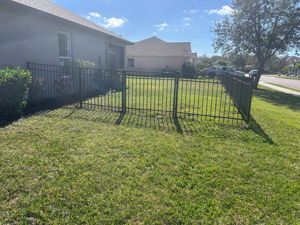 4' & 6' 3-Rail + Privacy