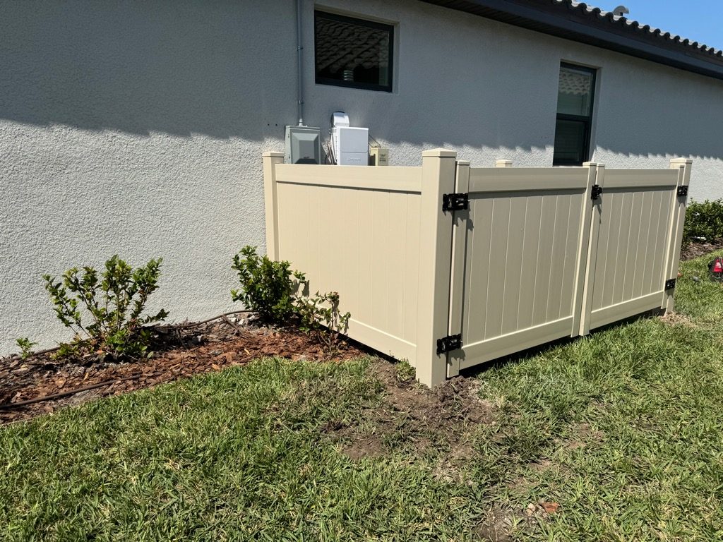 4' & 6' Privacy + Fence