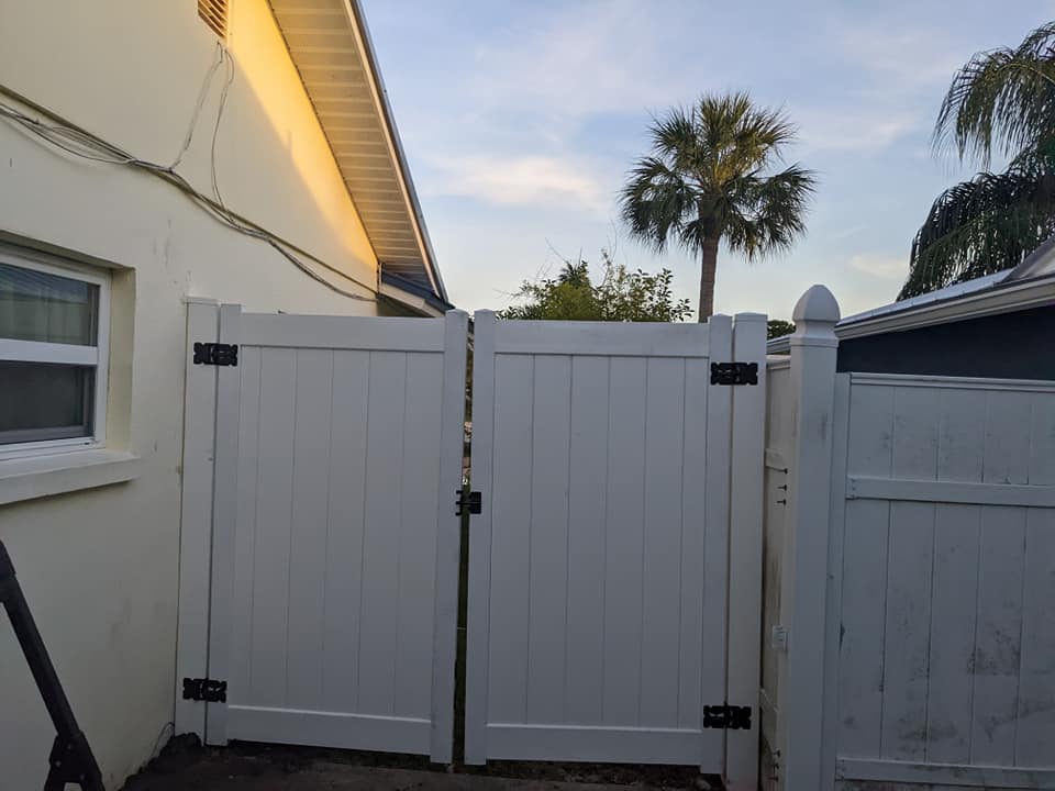 6' H White PVC Privacy