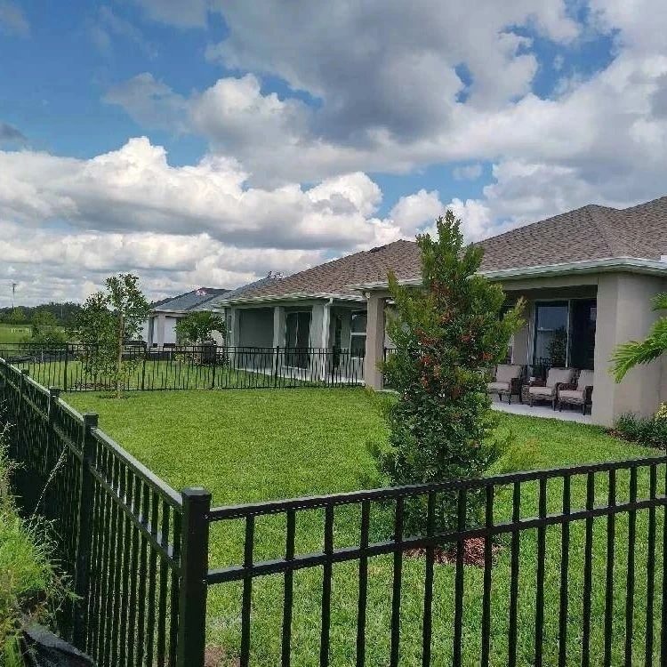 4' & 6' 3-Rail + Privacy