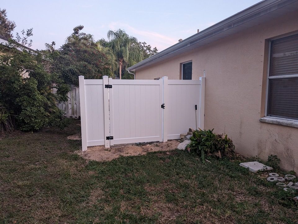 6' H White PVC Privacy