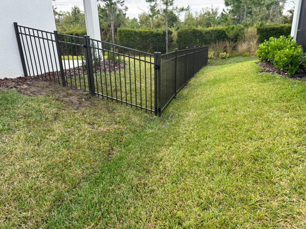 4' H Bronze Aluminum 3-Rail