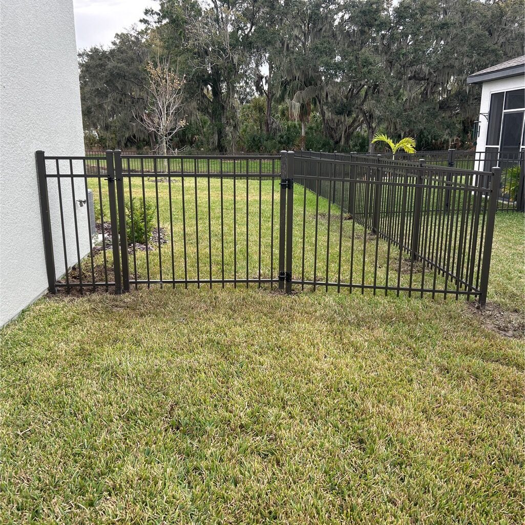 4' H Bronze Aluminum 3-Rail